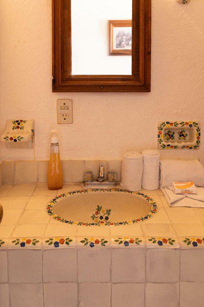 Casa Shaguiba Hotell Crucecita  Eksteriør bilde